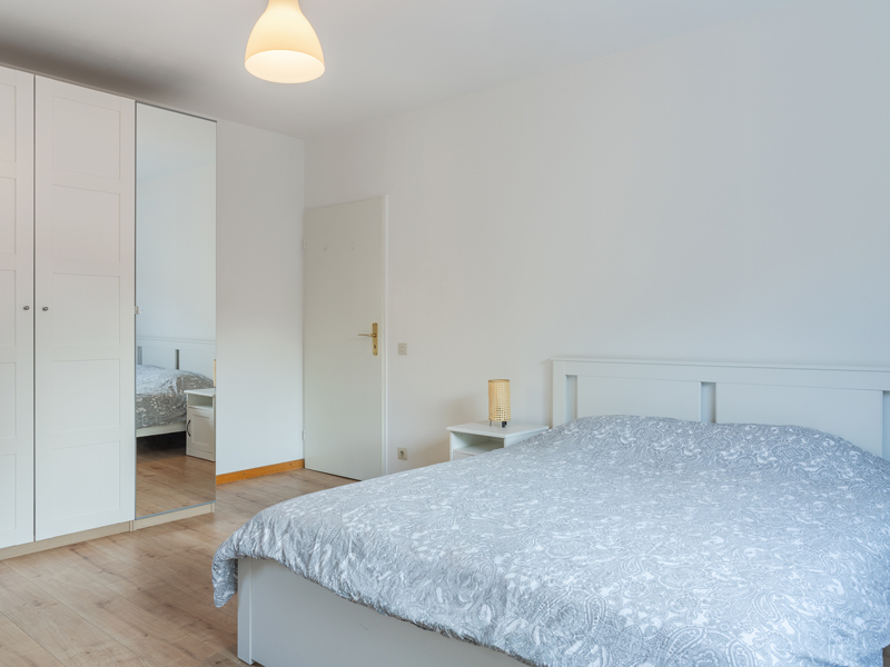 furnished room rent luxembourg, includes double bed, wardrobe, bedside table
