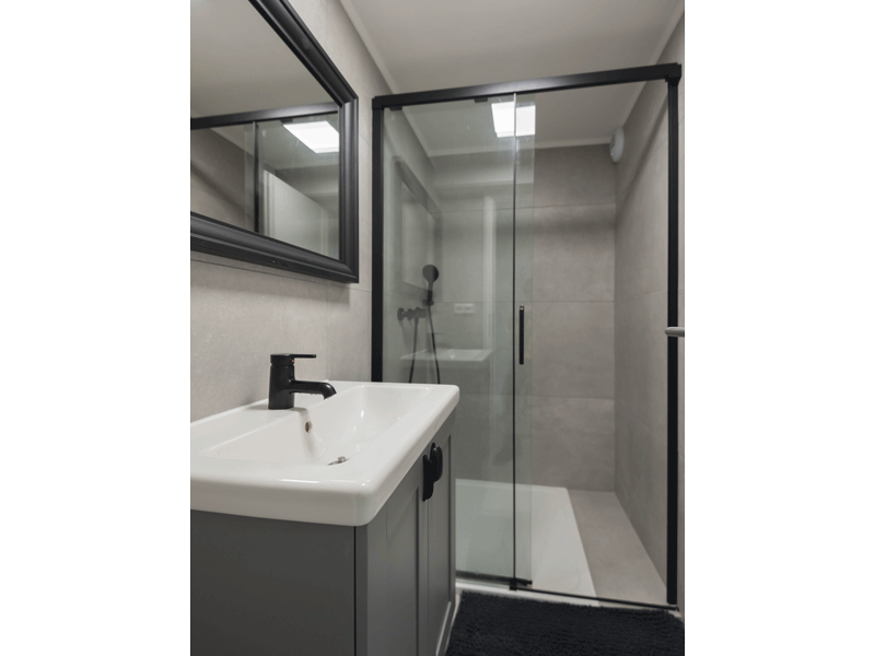 Shared bathroom in a coliving Luxembourg
