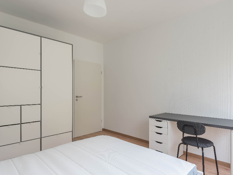 furnished room rent Luxembourg, includes double bed, desk, chair, wardrobe