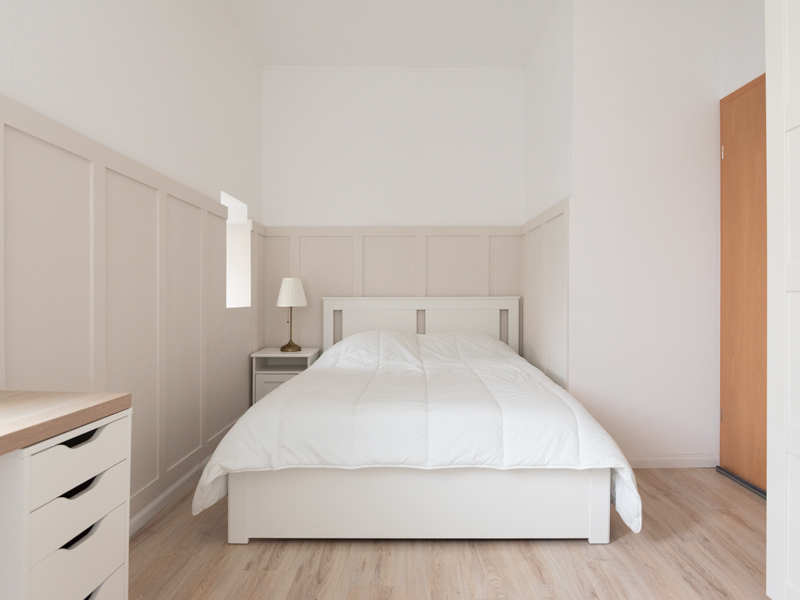 Room for rent Luxembourg, Belair. Includes double bed, bedside table, desk, big wardrobe