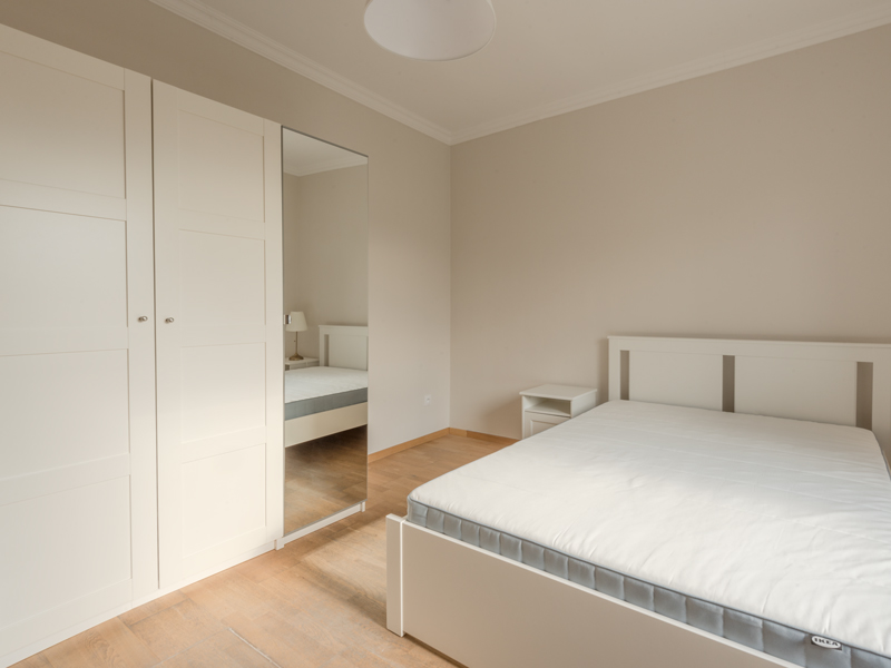 Furnished Room For Rent Luxembourg. It includes double bed, bedside table, big wardrobe, desk, chair, shelf.